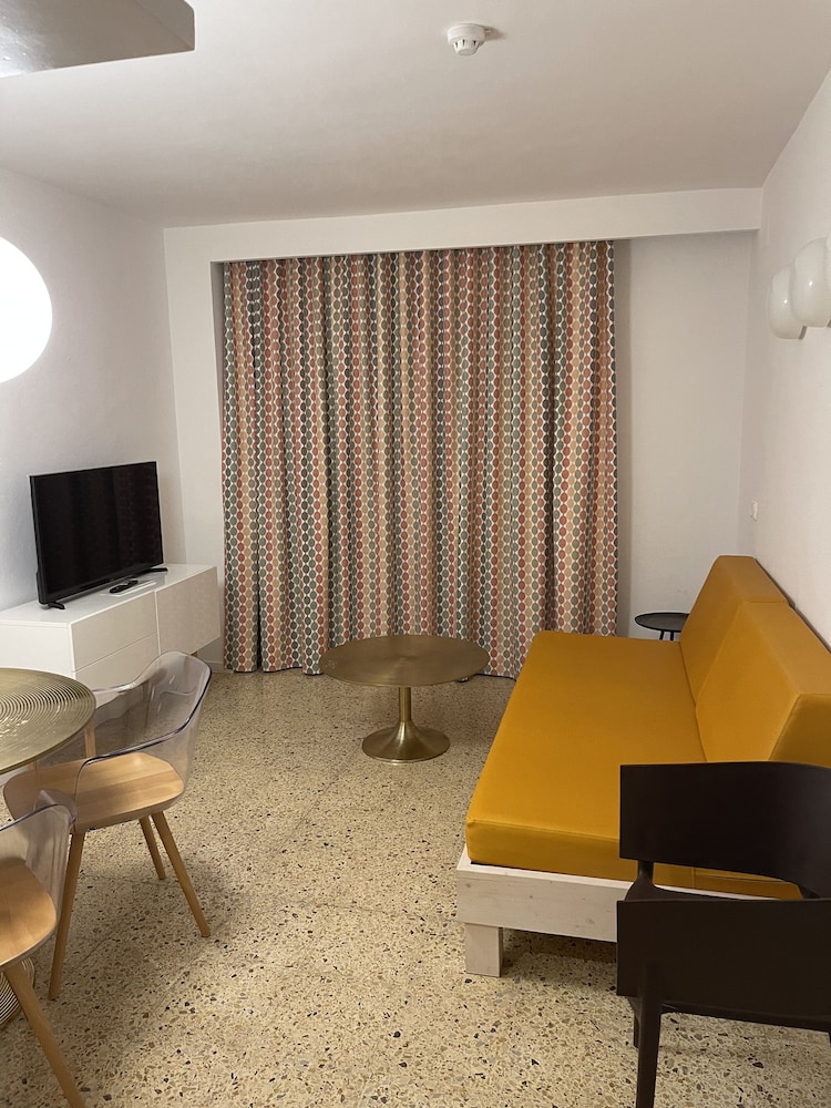 Poniente Playa Apartments 43/53