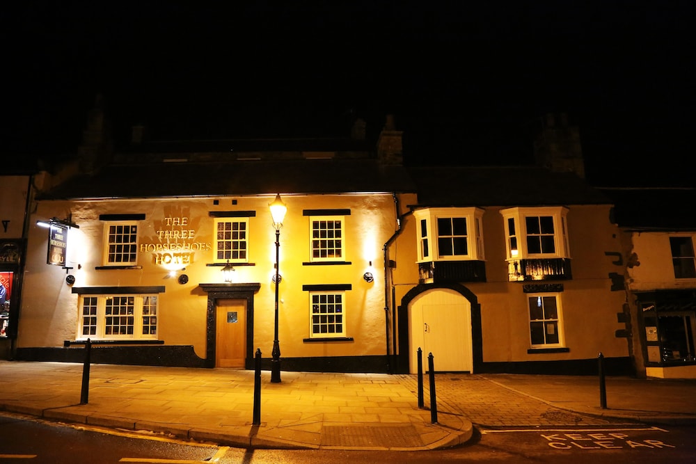 The Three Horseshoes Hotel 1/50