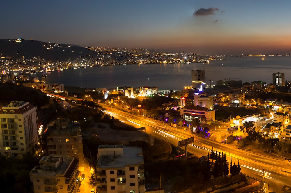 Burj On Bay Hotel, Jounieh 65/73