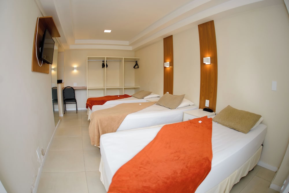 غرفة قياسية ثلاثية بثلاثة أسرّة، HOTEL CANTAREIRA 2/9