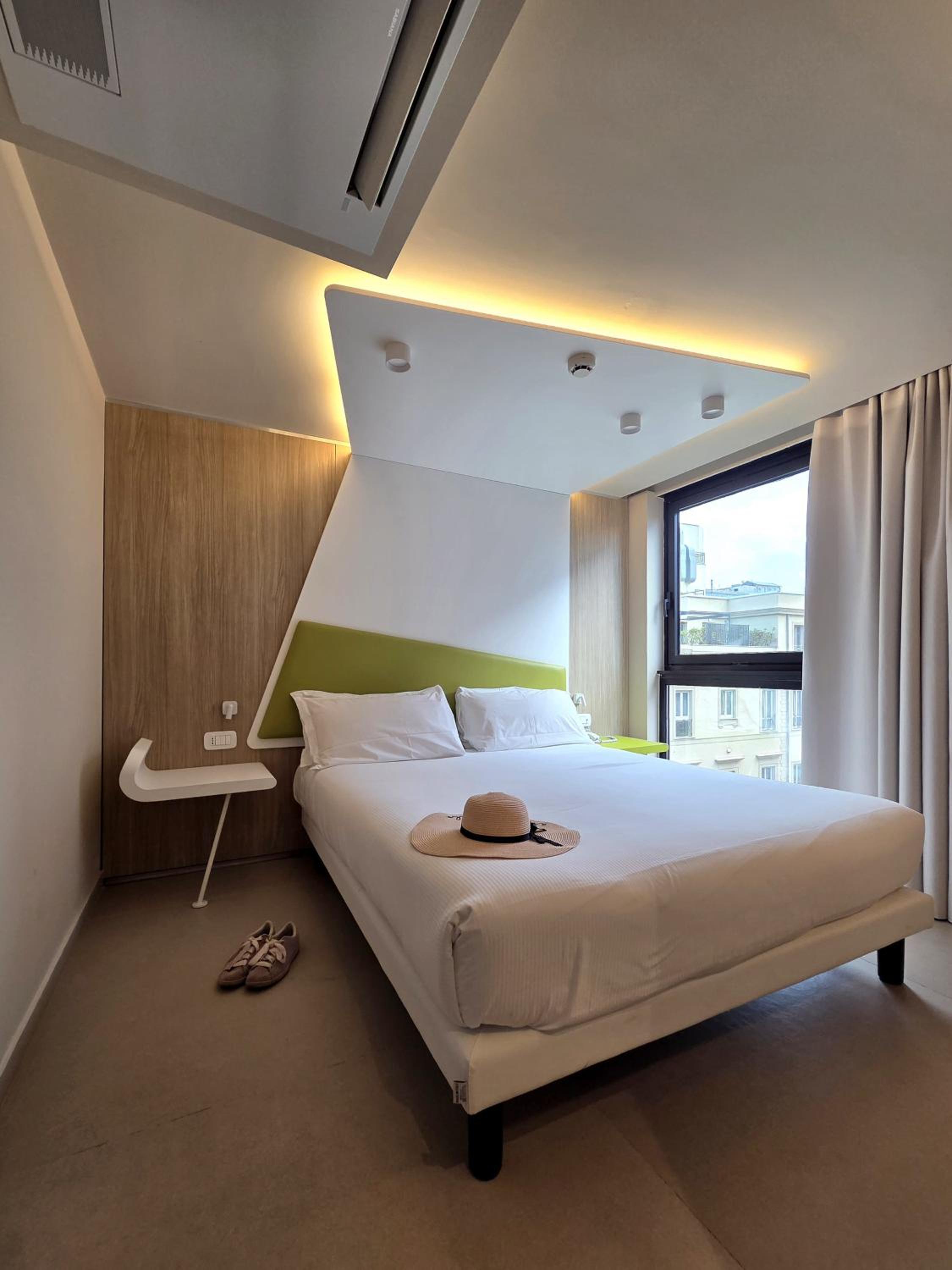 Junior Suite, Queen Bed