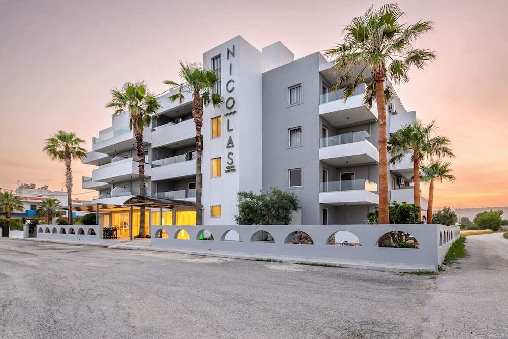 Nicolas Grand Suites 61/63