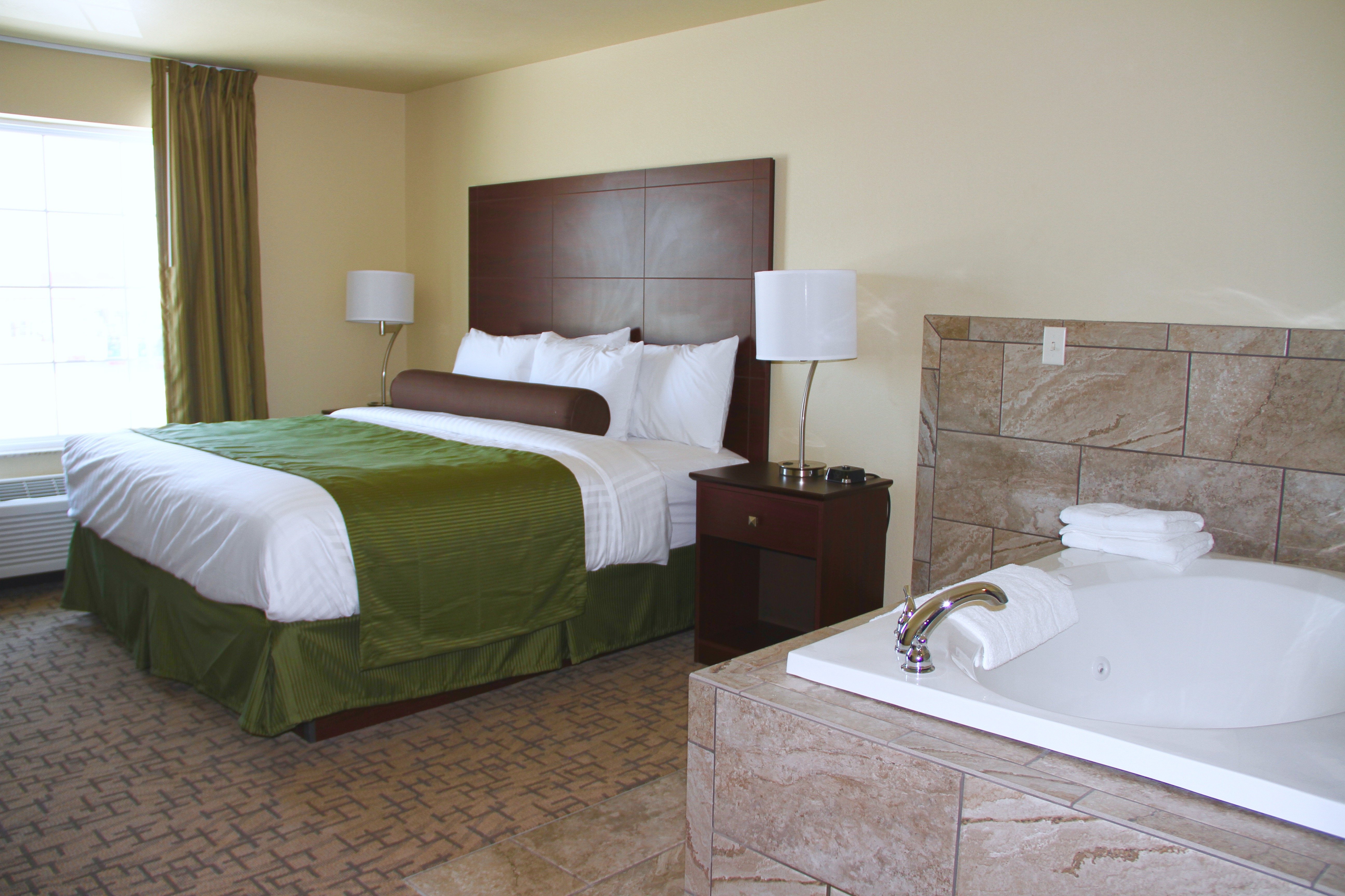 Cobblestone Hotel & Suites - Devils Lake 60/62