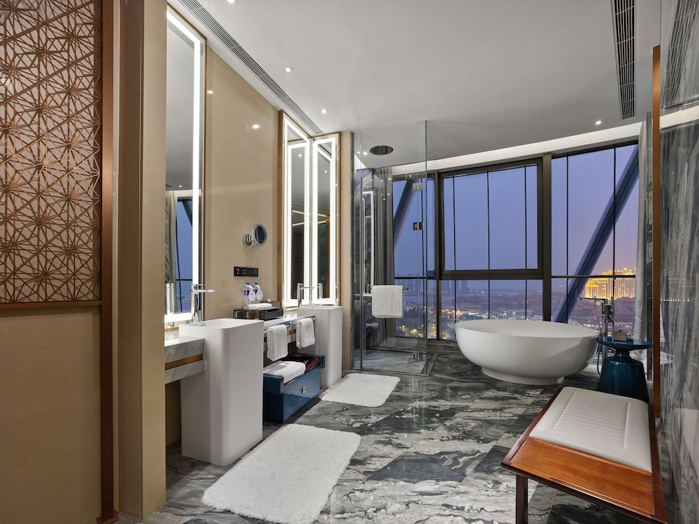 Hilton Hainan Ocean Flower Island 16/34