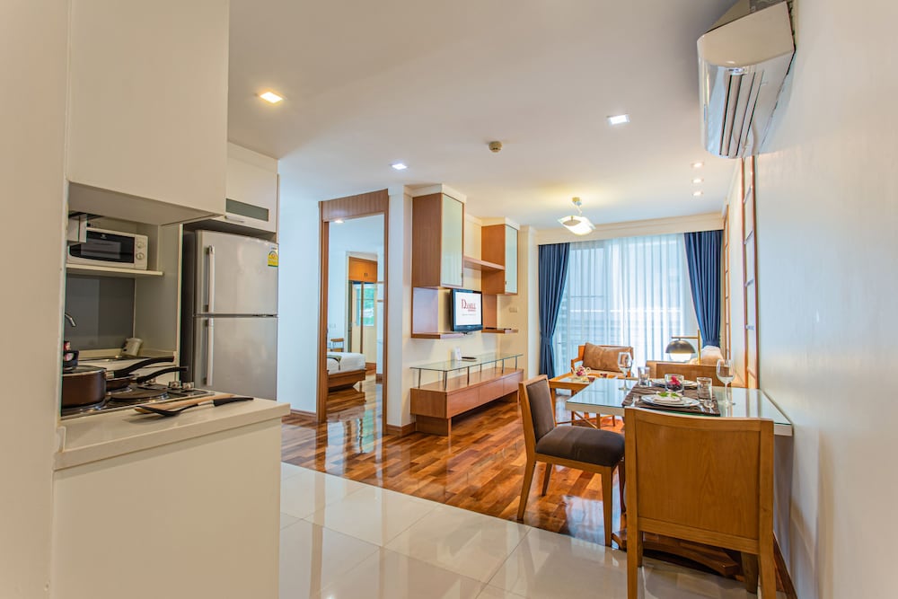 D Varee Montara Thonglor 25 31/70