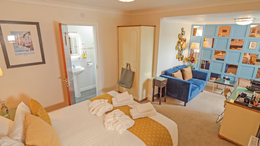 Riviera Lodge Hotel 34/50