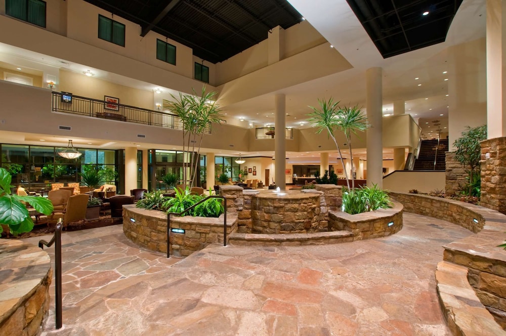 Embassy Suites By Hilton San Antonio Riverwalk Downtown 8/70