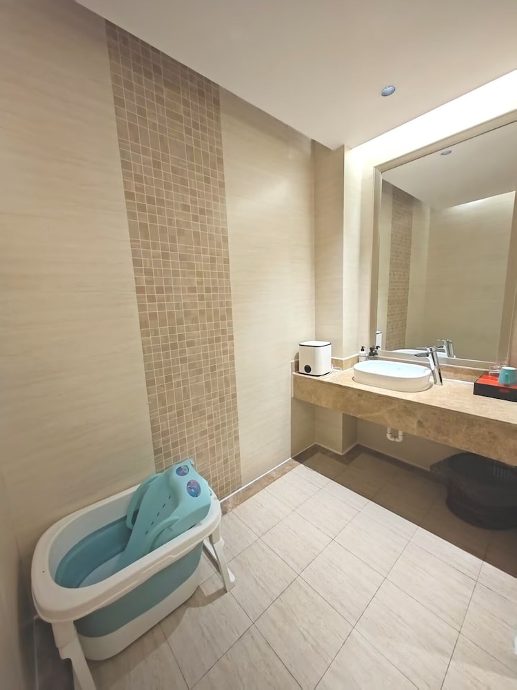Ramada by Wyndham Zhangjiajie Tianmen Mountain 37/49