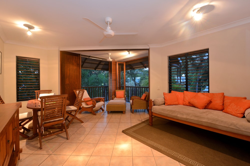 Seascape Holidays- Hibiscus Apartment 14/32