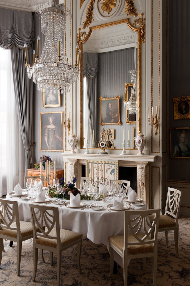Schlosshotel Kronberg Hotel Frankfurt 35/50