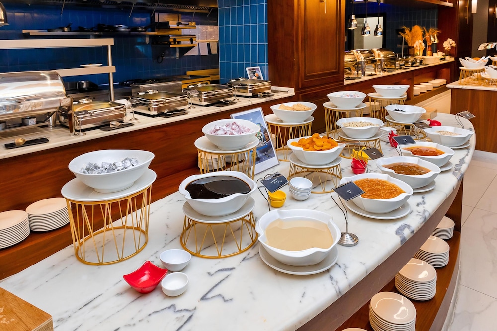 Radisson Blu Hotel Amman, Galleria Mall 35/50