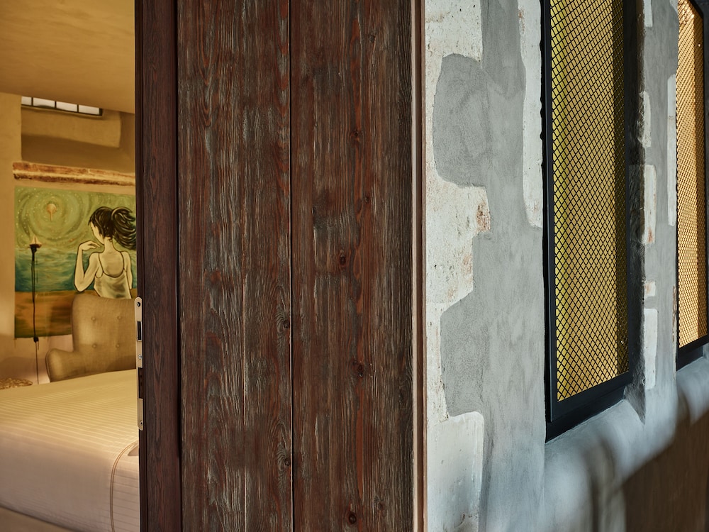 Chania Inn 45/46