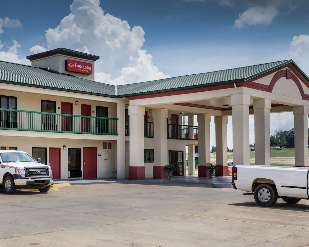 Econo Lodge Inn & Suites Philadelphia MS 76/80