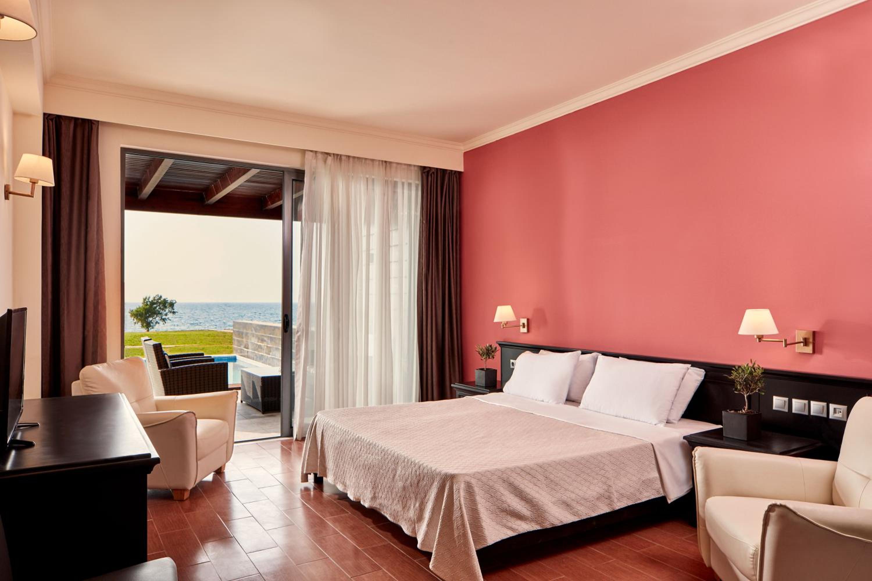 جناح جونيور مع أريكة بمسبح خاص، All Senses Nautica Blue Exclusive Resort and Spa By Anayia All Inclusive Resorts 8/10
