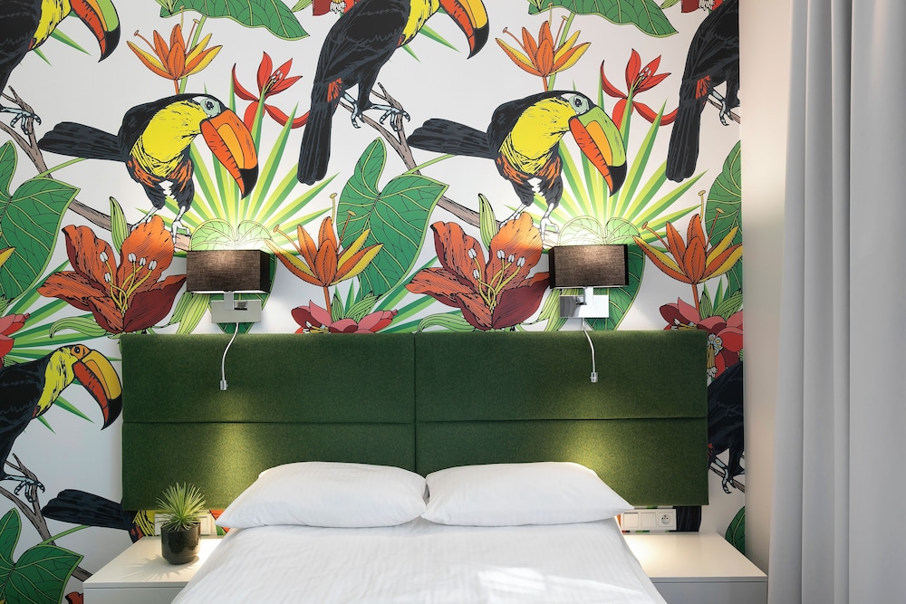 Liv Inn Aparthotel 8/66