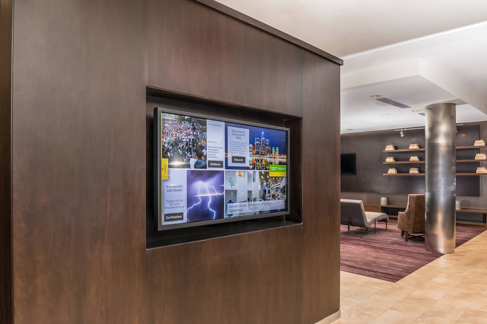 Courtyard By Marriott Detroit Farmington 34/47