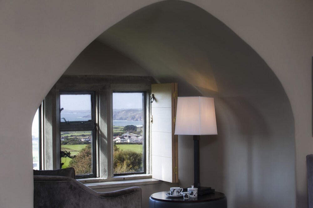 Roch Castle Hotel 7/22