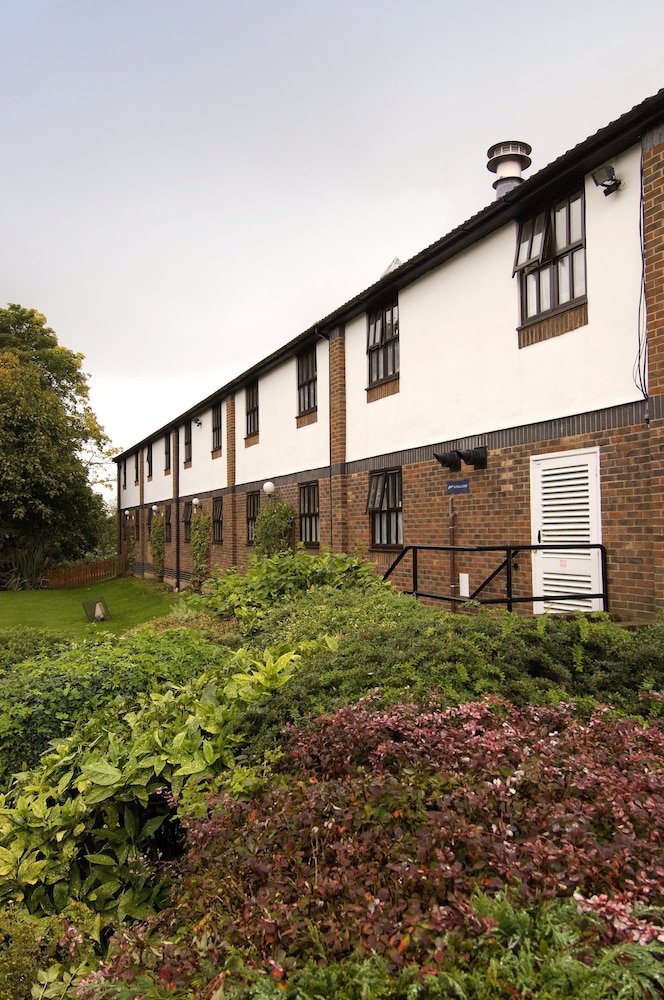 Premier Inn Wirral (Heswall) 29/37