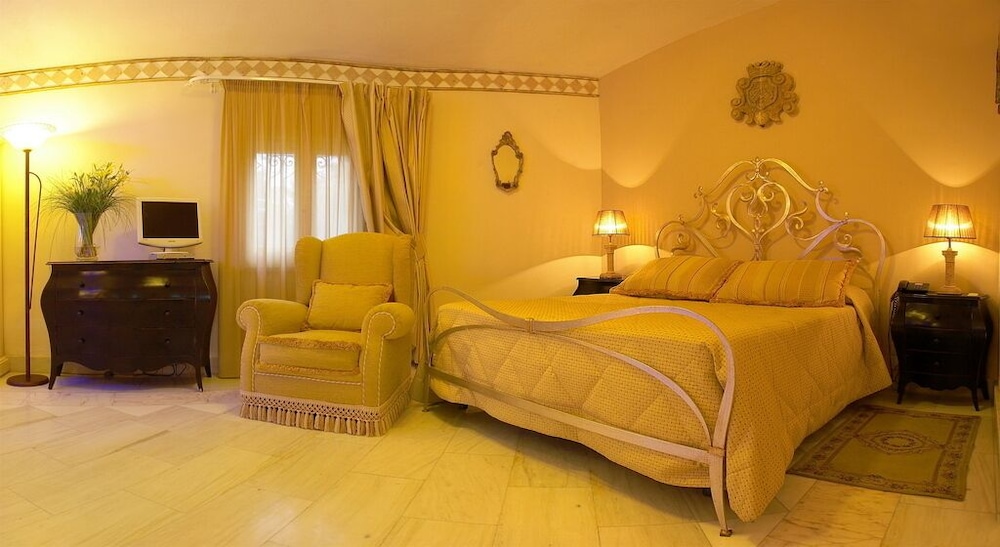 JUNIOR SUITE, DELUXE, DOUBLE BED