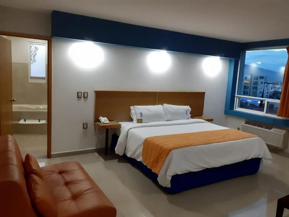 CEO Hotel Business Class 7/28