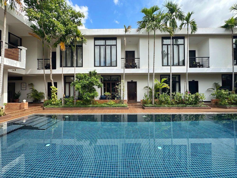 The Bliss Angkor 8/72
