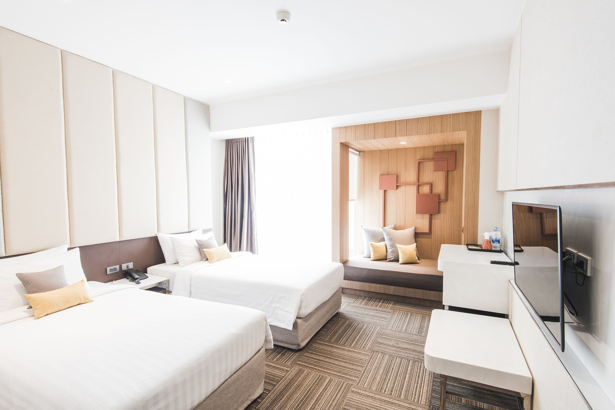 SUPERIOR, TWIN BEDS