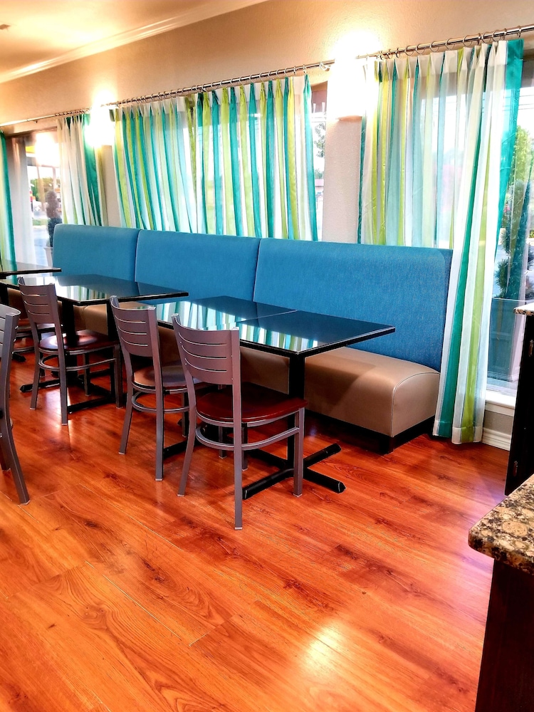 Best Western Post Oak Inn 24/37