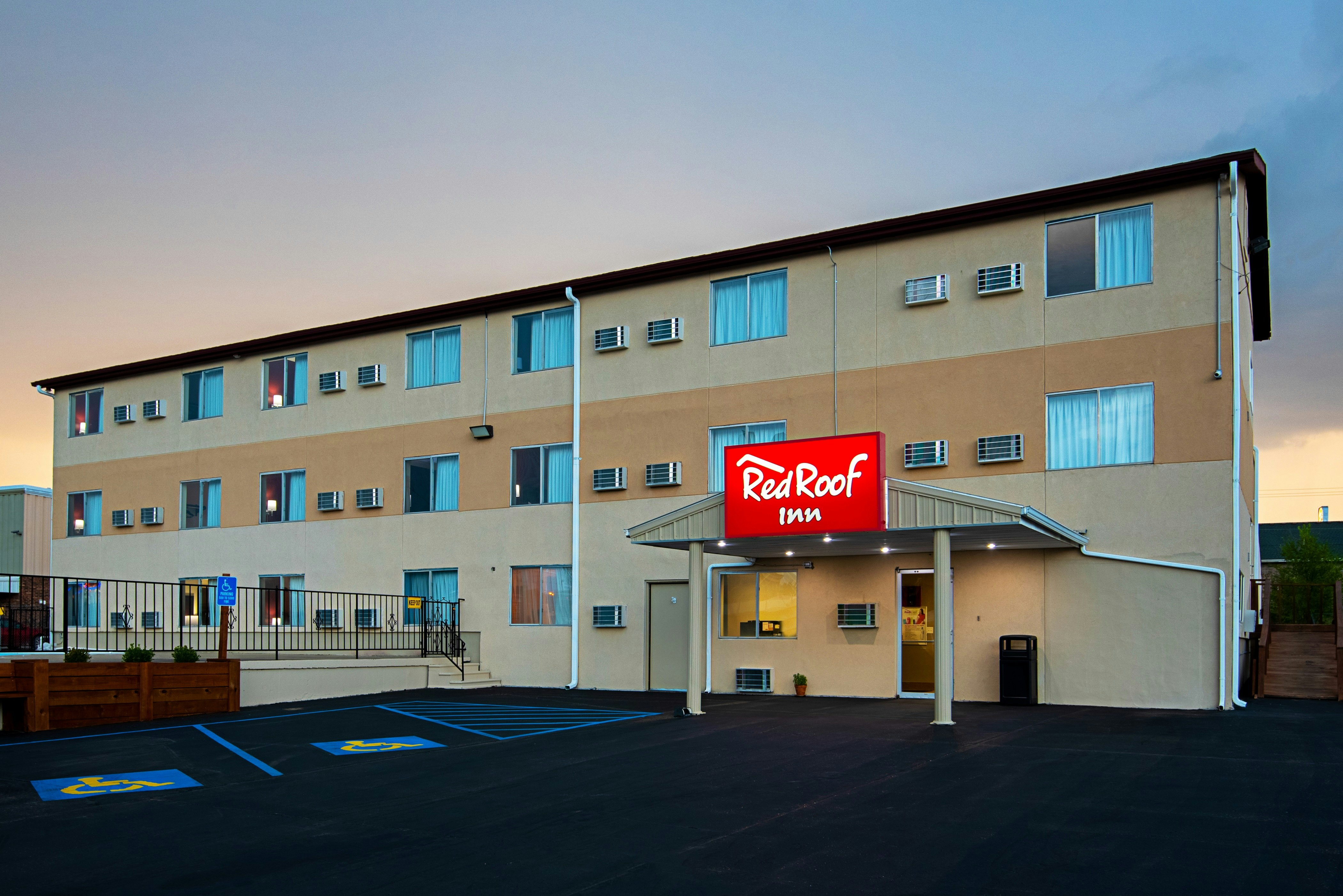 Red Roof Inn Cameron 4/36