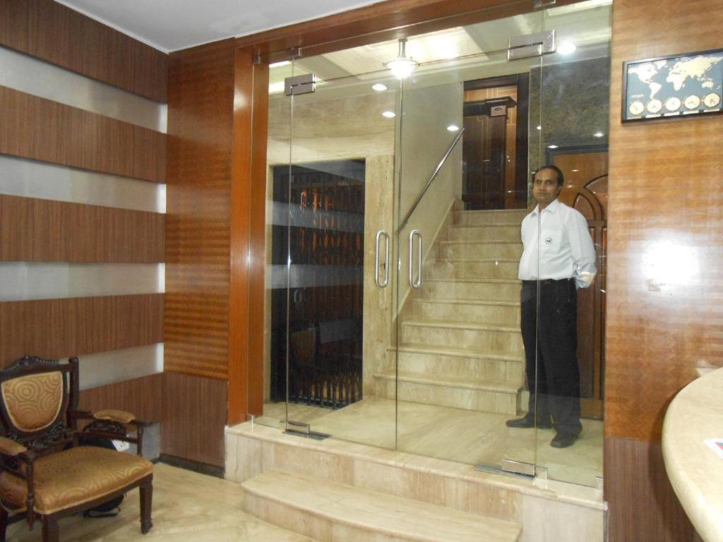 HOTEL GULSHAN INTERNATIONAL. 30/38