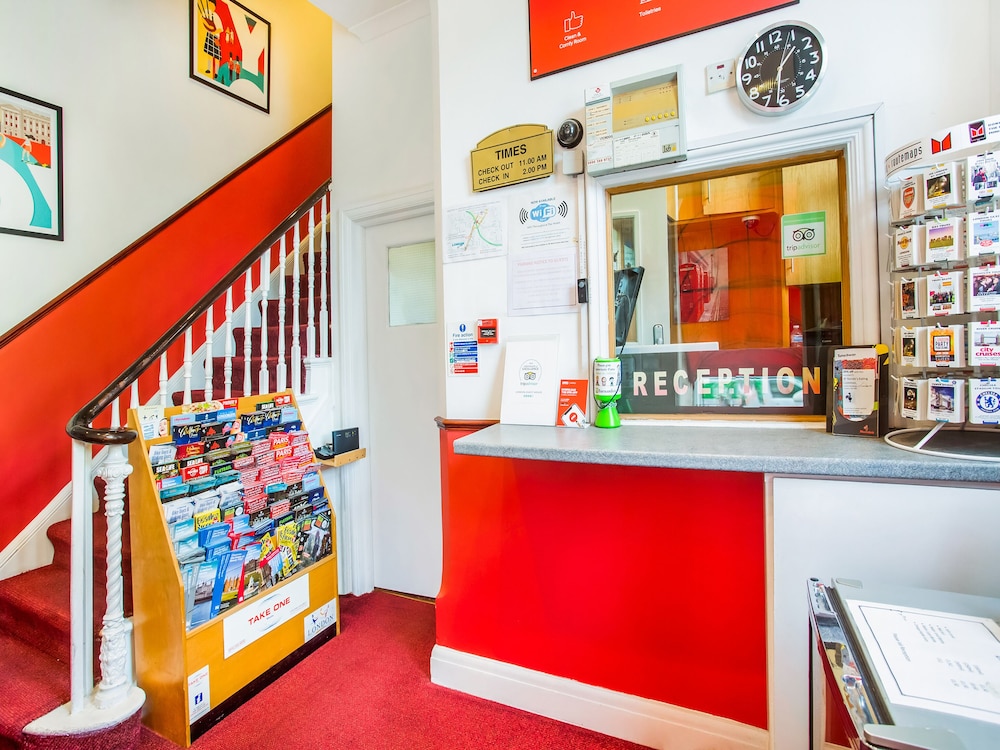 Lobby at London Guest House by OYO - Acton, LONDON