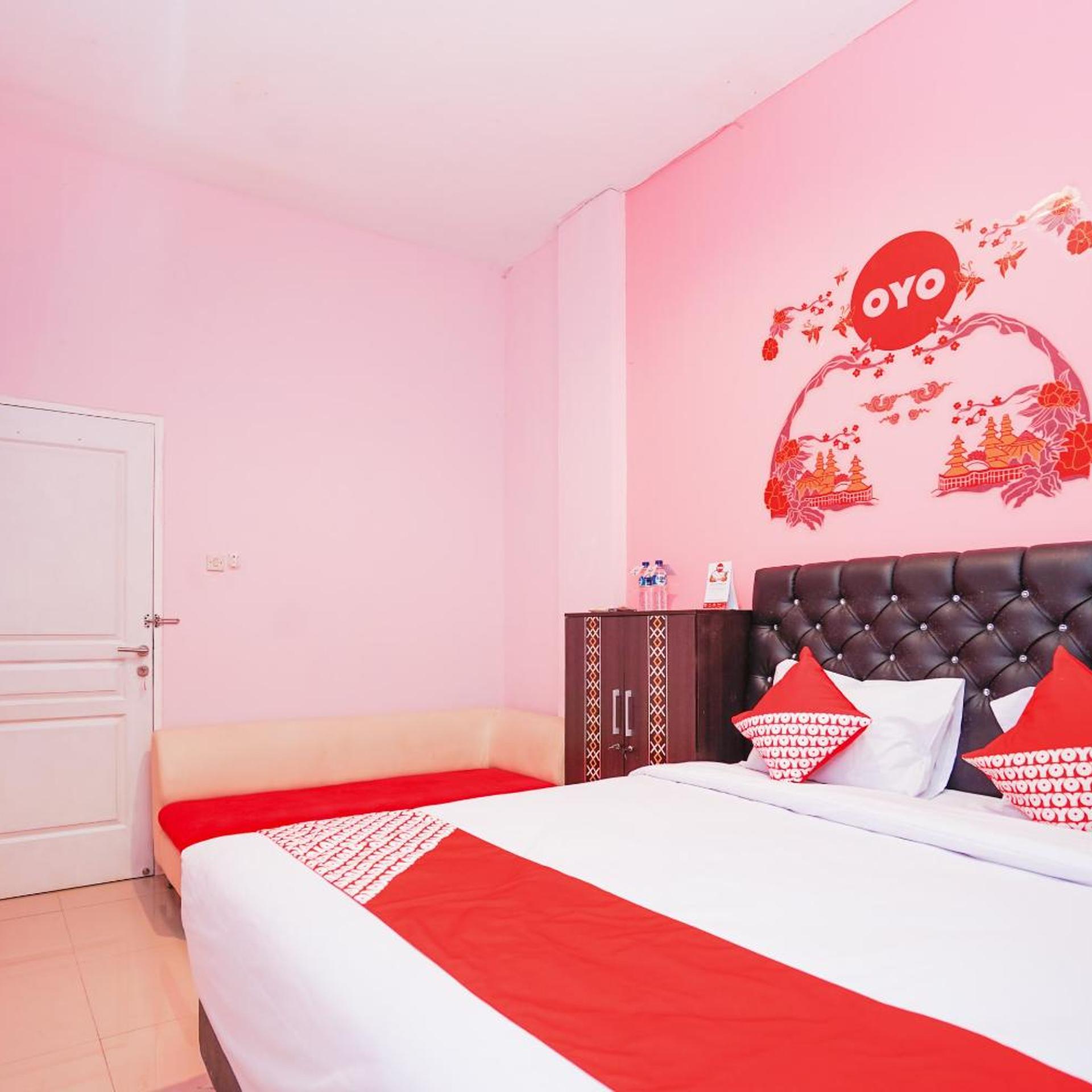 DELUXE, DOUBLE BED
