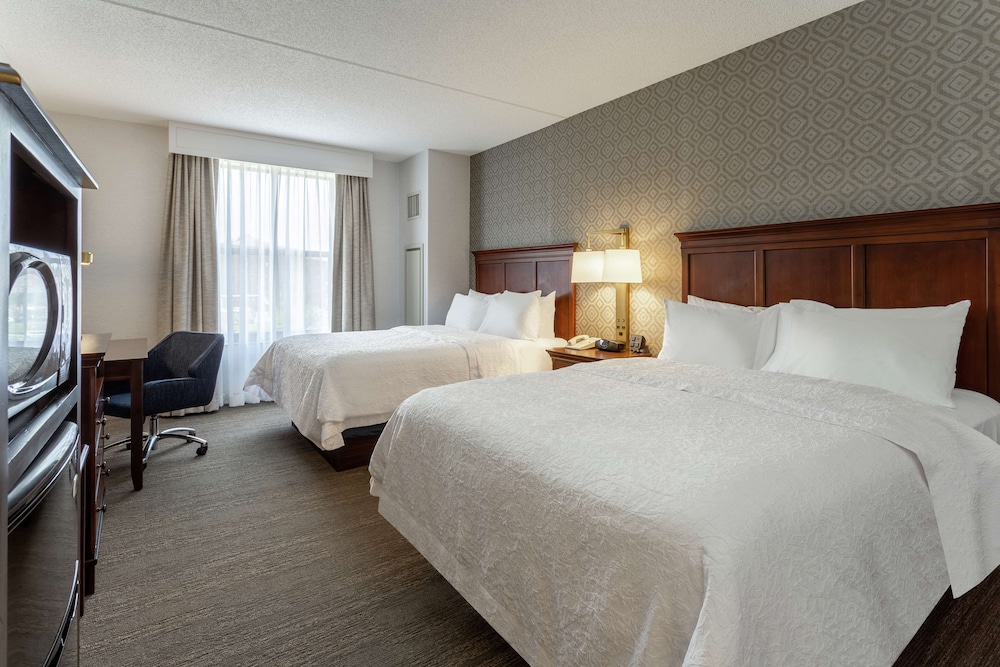 Hampton Inn Suites Saratoga Springs Downtown 22/69