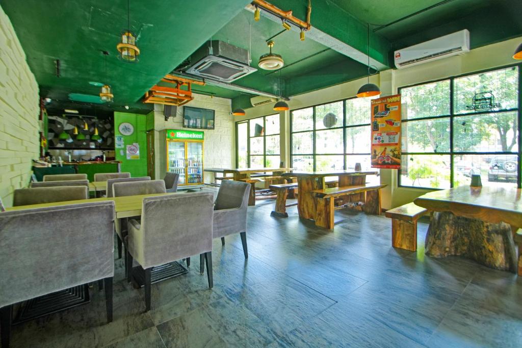 Townhouse Near Tanjung Batu Formerly 900 Inn 15/21
