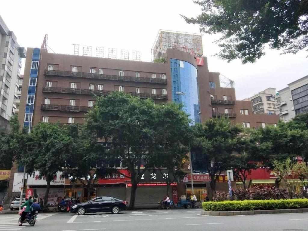 7 Days Inn (Fuzhou Tatou Road) 34/50