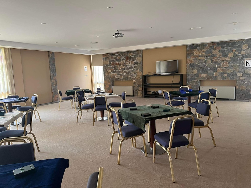 Kernos Beach Hotel and Bungalows 27/50