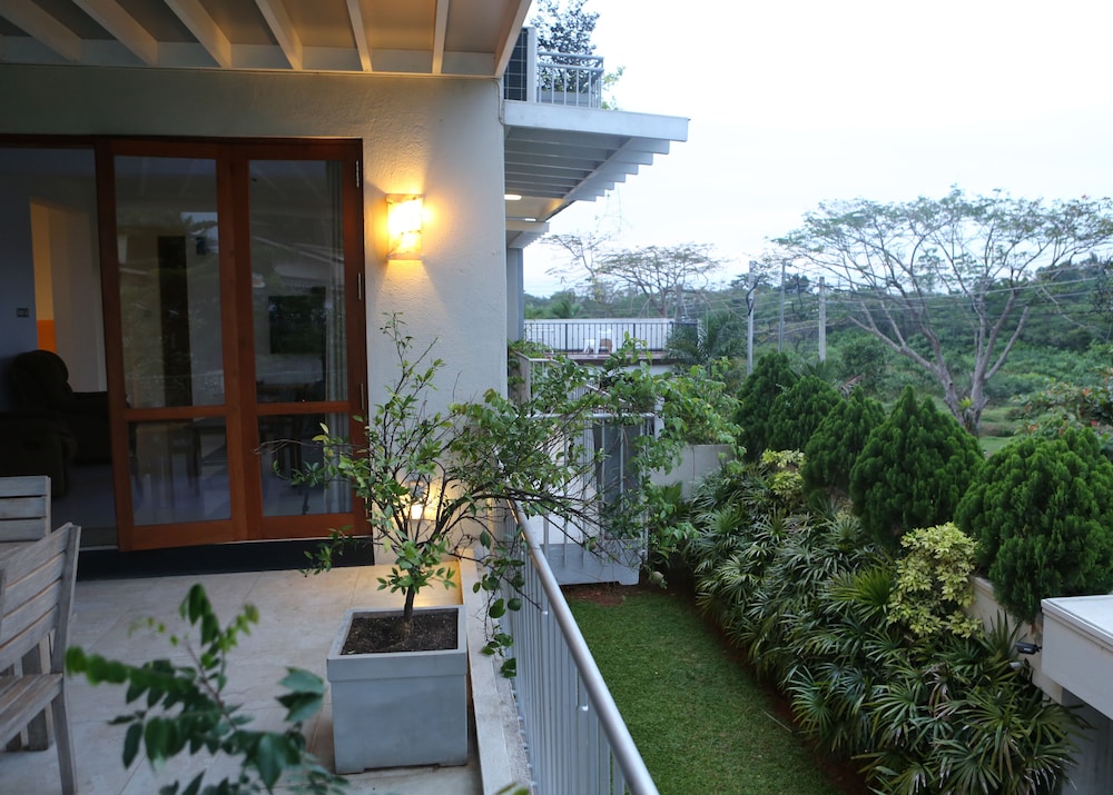 Capital Villa 22/26