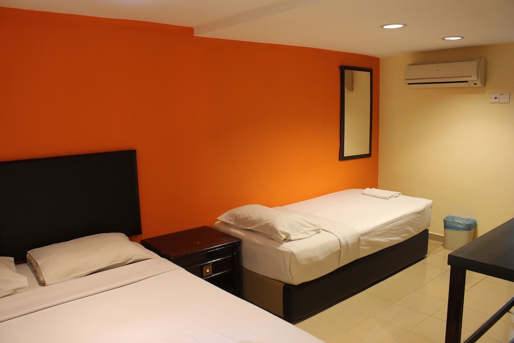 33 Hotel Cheras 18/49