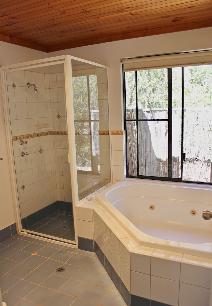 ELLENSBROOK COTTAGES 12/47
