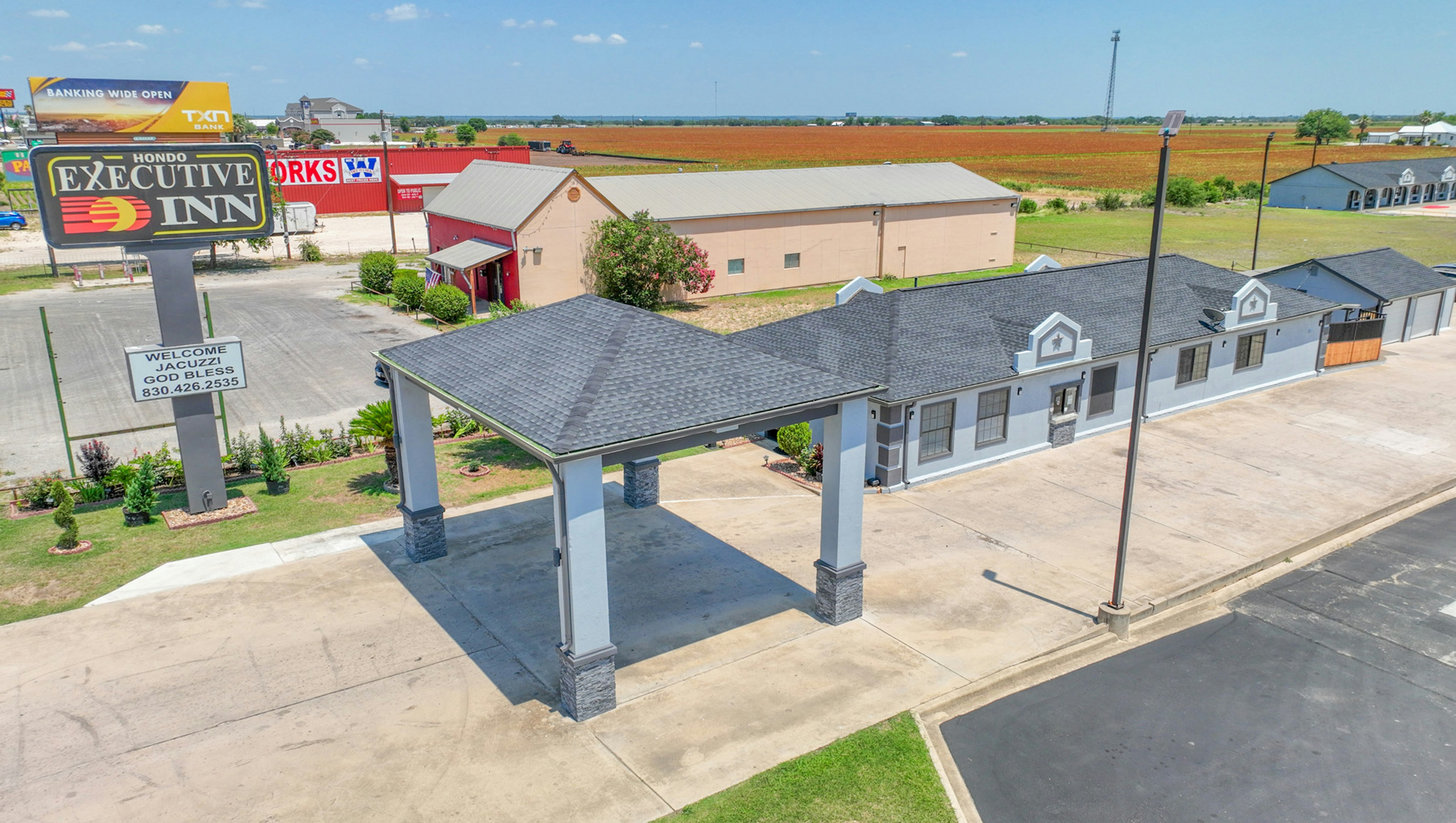 Executive Inn of Hondo 33/40