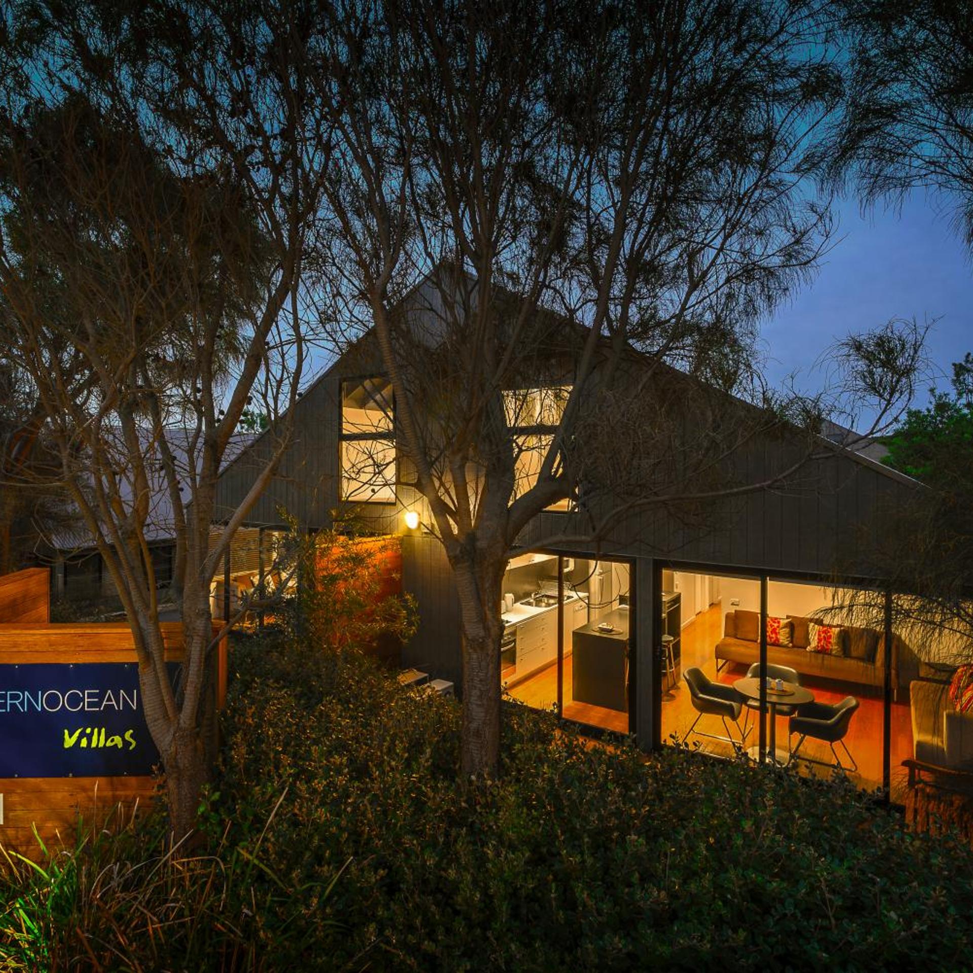 Southern Ocean Villas 2/33