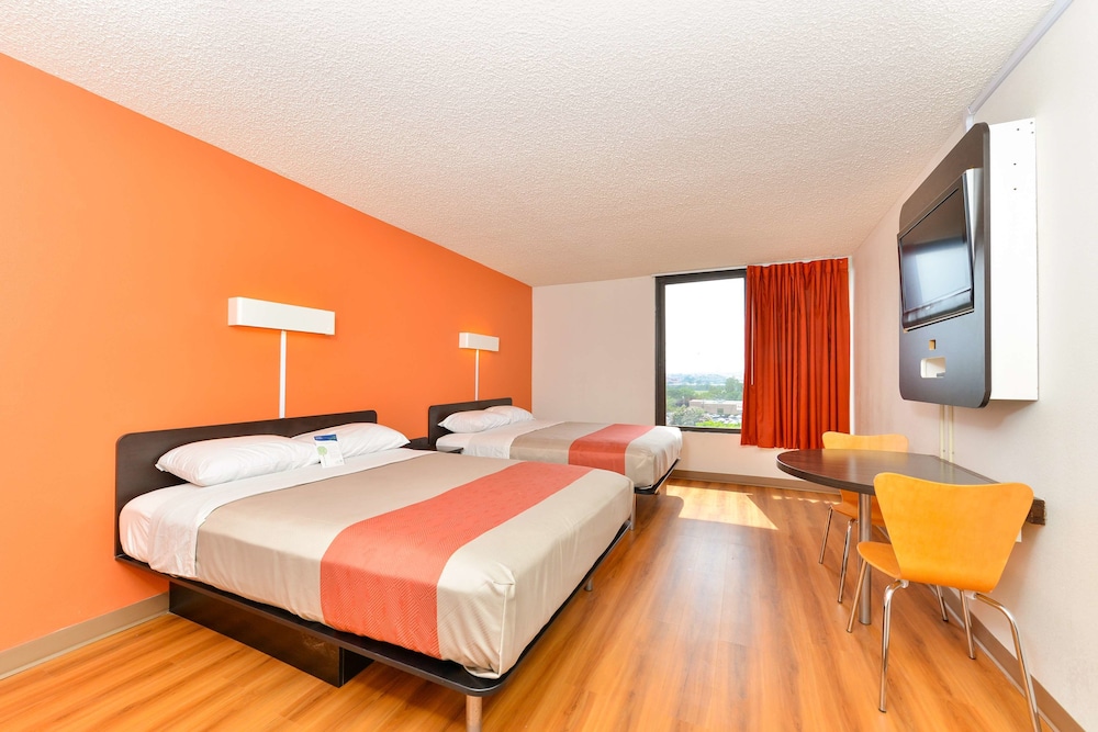 Motel6 Fort Worth, TX - Downtown East 26/52