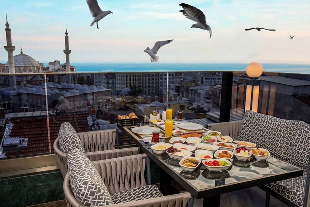 Beethoven Senfoni Hotel Istanbul 44/56