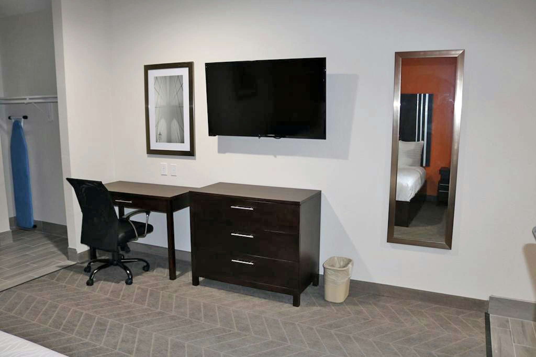 Scottish Inn and Suites IAH Airport 34/46