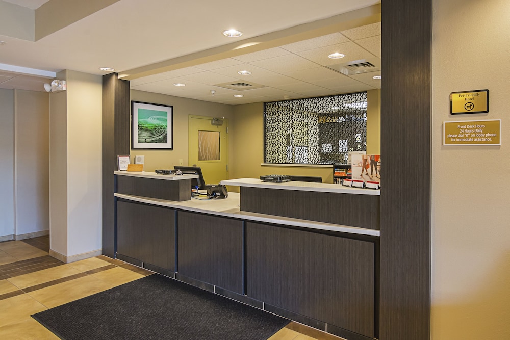 Candlewood Suites Pensacola University Area 13/58