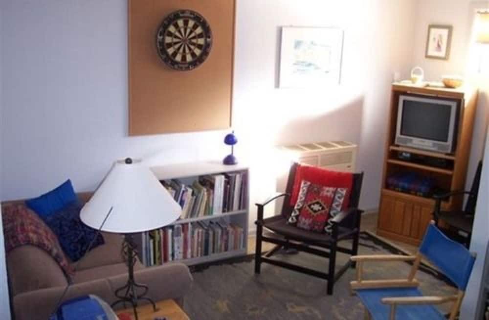 Elden Trails Bed And Breakfast 12/21