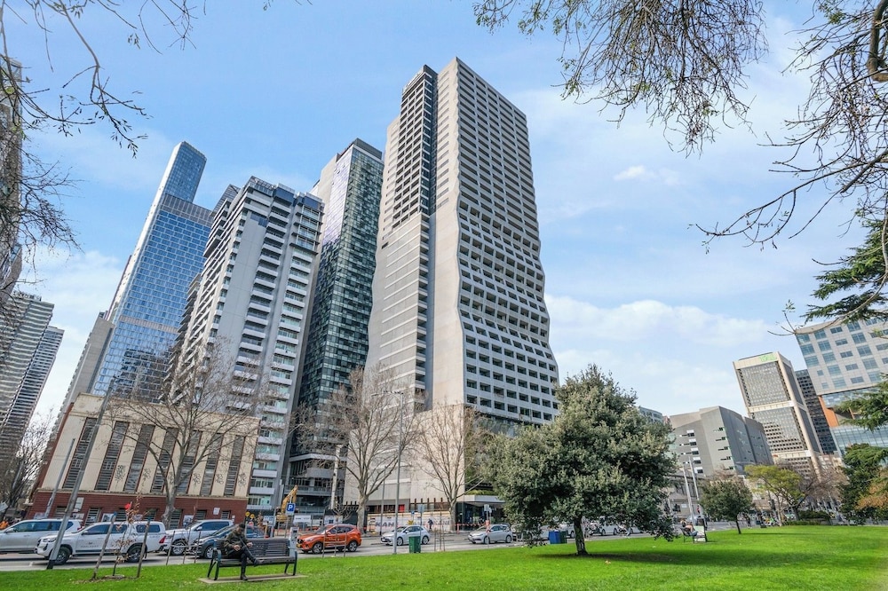 Oaks Melbourne on William Suites 4/50
