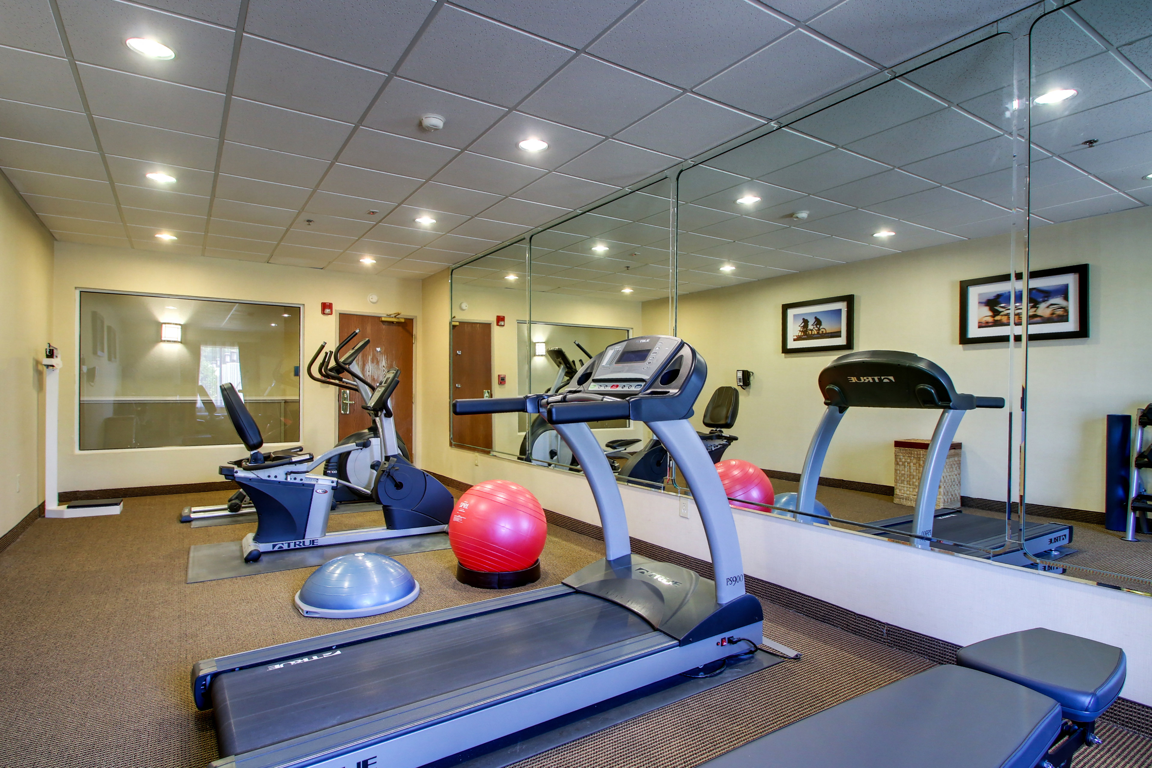 Holiday Inn Express Hotel Suites Live Oak 47/71