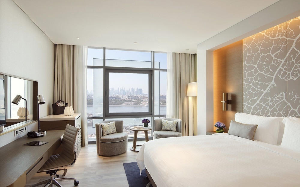 ROOM, KING BED, CREEK VIEW