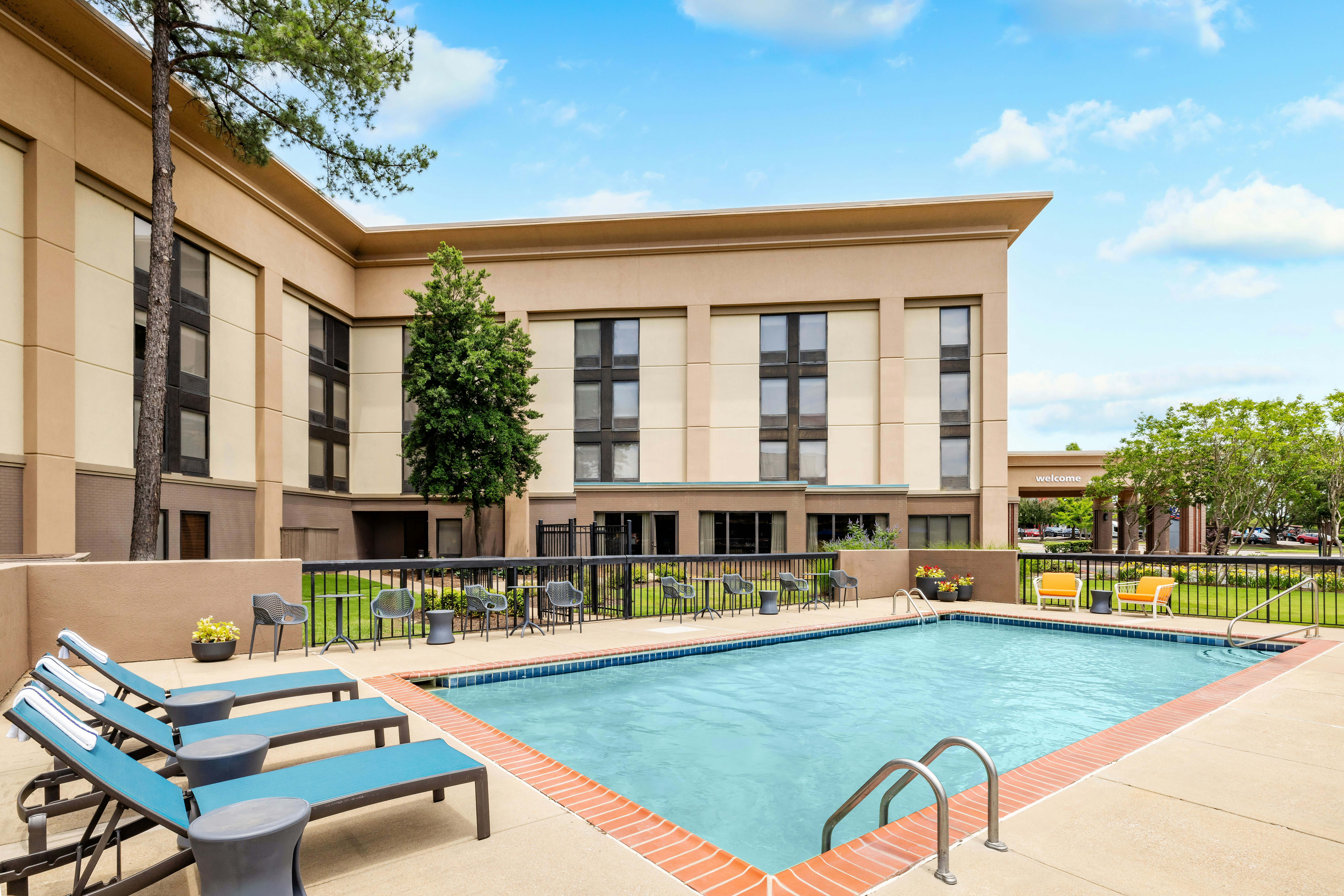 Hampton Inn Memphis-Walnut Grove/Baptist Hospital East 39/41