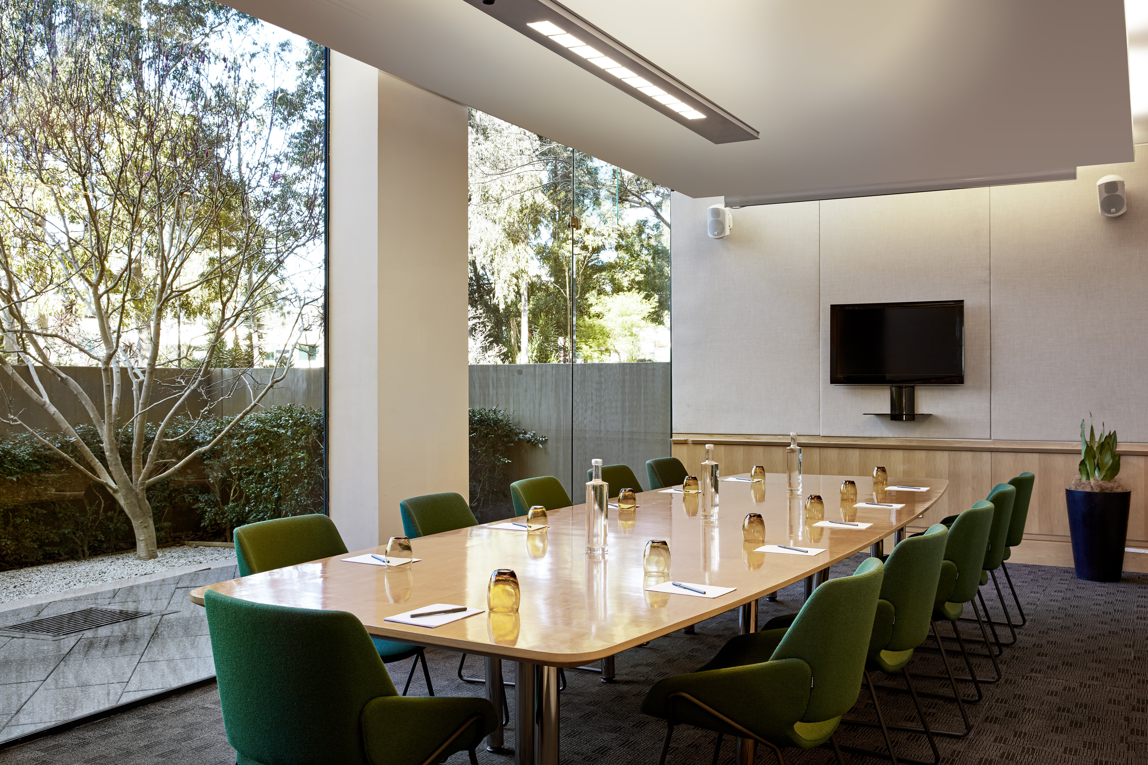 Crowne Plaza Sydney Macquarie Park By IHG 41/46